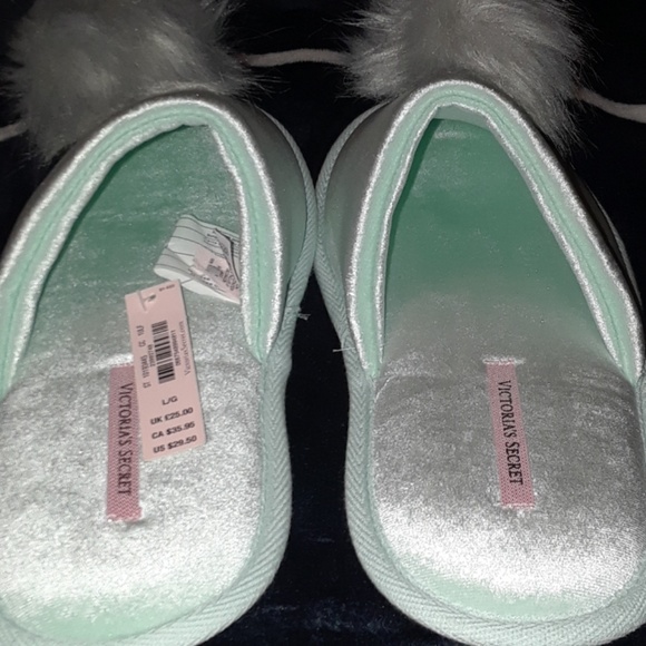 Victoria's Secret Slippers - Picture 4 of 4
